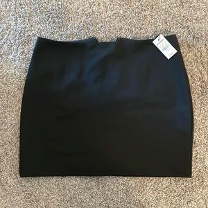 Express Black Mini Skirt (size 6 with tags)
